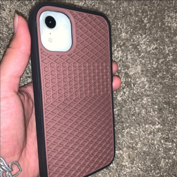 >💟FREE WITH $140. PURCHASE OR $21 iPHONE CASE THICK SHOE LIKE VANS BRAND NEW - Picture 7 of 13